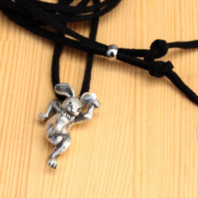 【縄文アクセサリーDo_goods】シルバー925製 鳥獣戯画 うさぎのペンダント中 700-212