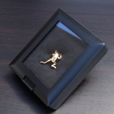 【縄文アクセサリーDo_goods】 K18鳥獣戯画 かえるのオブジェ小 700-218
