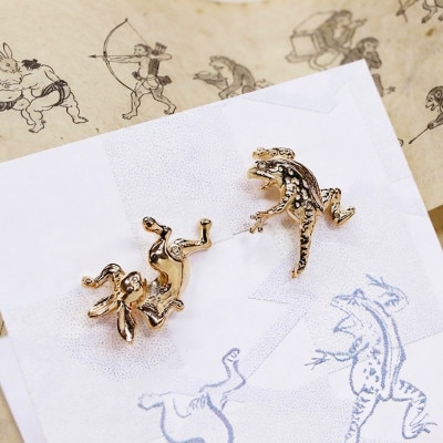 【鳥獣戯画】かえるとうさぎのK18ゴールドセットピアス 700-226