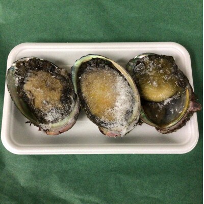三陸産　冷凍天然アワビ3個(約200g)1パック