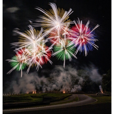 【2026岡山国際サーキット花火大会】センタープレミアム最前列ペア観覧券(場内駐車券付き)