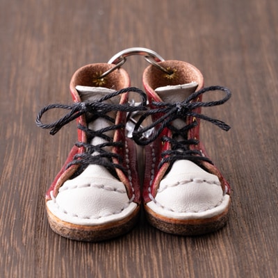 本革　ミニチュアスニーカー