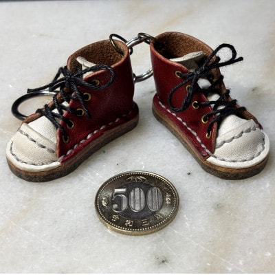 本革　ミニチュアスニーカー