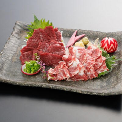 【桜屋】上赤身 霜降り馬刺し食べ比べ(各300g)計600g(専用醤油付き150ml)(上天草市)