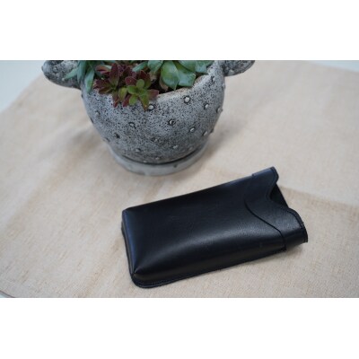 職人手作りの【本革】「スマホポーチ」ブラック ケース 革 携帯ホルダー ポーチ 黒 H066-083