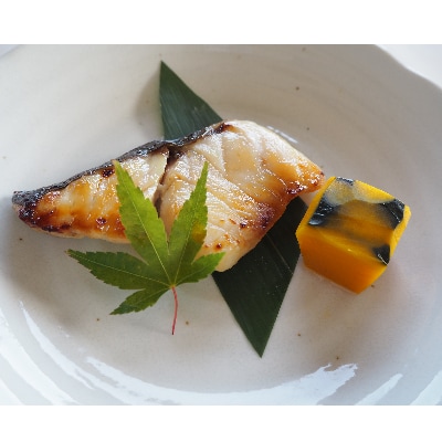 由比港産にこだわった桜えびのかき揚げとしずまえ鮮魚の味噌漬けのごちそうセット4人前