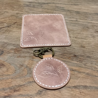 静岡お茶染め【和紅茶色】本革コースターとキーホルダーセット計2品