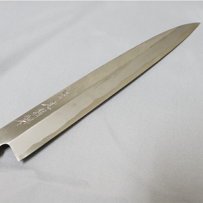 刀匠が丹精込めて仕上げた切味抜群　柳刃包丁(刃渡240mm)　特製