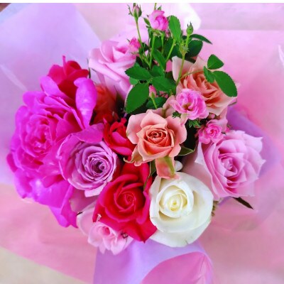 『天使のバラ』薔薇だけの自立型花束(ピンク系)