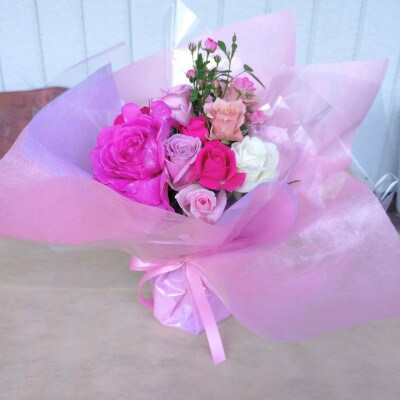 『天使のバラ』薔薇だけの自立型花束(ピンク系)