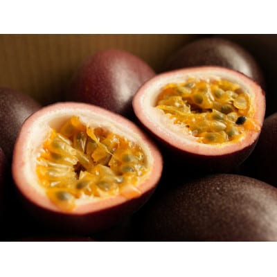 奄美産時計草(パッションフルーツ)約1Kg