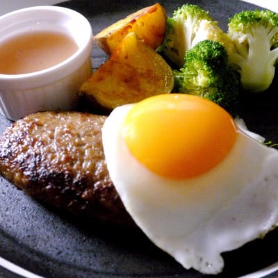 【毎月定期便】【全国テレビで絶賛】マインズハンバーグ(12個セット)　全6回