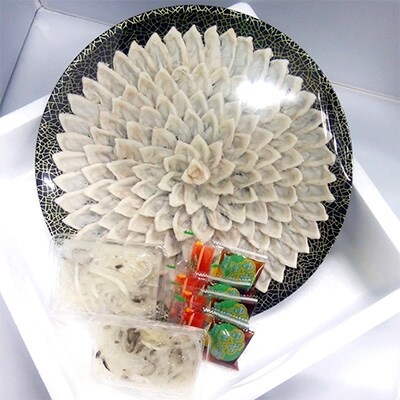 【2022年3月上旬発送】とらふぐ刺身4人前　芦屋老舗 魚力水産　菊盛り一尺大皿(30cm)