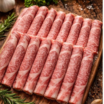 【厳選】佐賀県産黒毛和牛肩ロースすき焼き用500g(吉野ヶ里町)