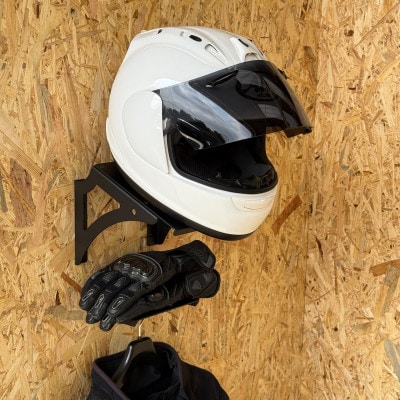 壁掛けヘルメットスタンド View Xiar wall + オプション [グローブ&ウェアホルダー]