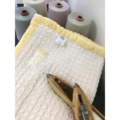 日本製　洗える　ふわふわ軽くて暖かいメリノウールを使った毛布　シングル　1枚　(140×200cm)