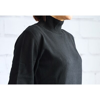 希少ベビーカシミヤ100%　女性ハイネック　セーター　M　ブラック　1枚