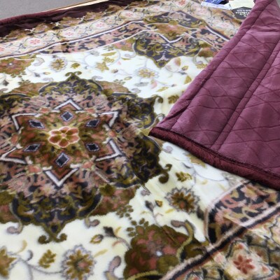 ウールマーク付き毛布。紫色 ．毛100%．羊毛、カシミヤ