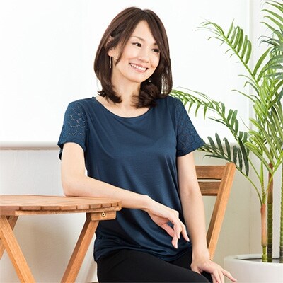 レディース レーヨンシルクスムース レース使いTシャツ 日本製(ネイビー　Mサイズ)