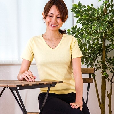 レディース 綿100%Vネック半袖Tシャツ(ソフトイエロー Sサイズ)