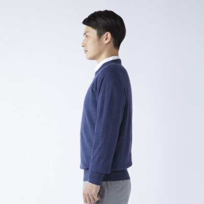 日本製　カシミヤ100%　丸首セーター　インディコブルー　Mサイズ