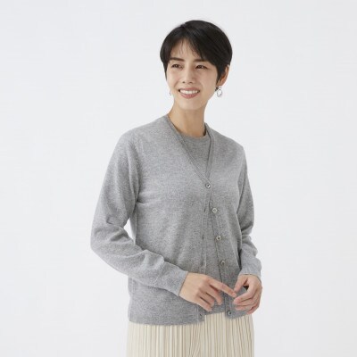 日本製　カシミヤ100%　レディース　Vカーディガン　ライトグレー　Mサイズ　90805
