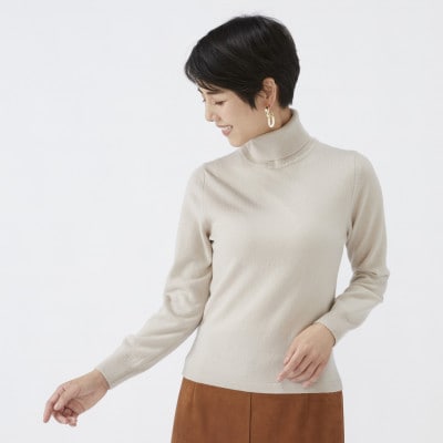 日本製　カシミヤ100%　レディース　タートルネック　ライトベージュ　Lサイズ