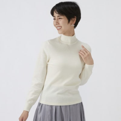 日本製　カシミヤ100%　レディース　ハイネックセーター　オフホワイト　Mサイズ