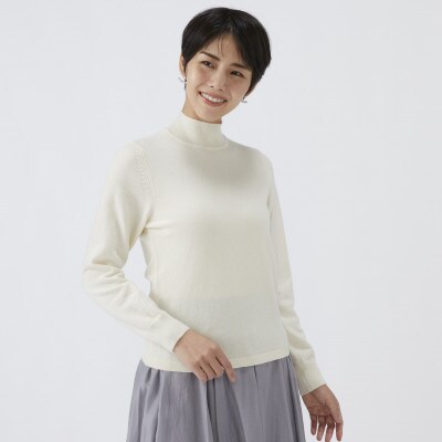 日本製　カシミヤ100%　レディース　ハイネックセーター　オフホワイト　Mサイズ