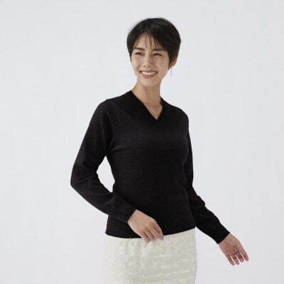日本製　カシミヤ100%　レディース　Vネック　ブラック　Sサイズ