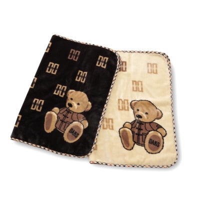 【日本一の毛布の町】DAKS Bear アクリルマイヤーひざ掛け(毛羽部分) 　ベージュ