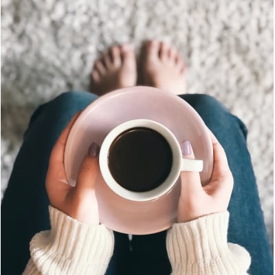 【珈琲を入れてみたい方】自家焙煎の珈琲豆(中挽き)とV60コーヒーサーバー02セット【レッド】
