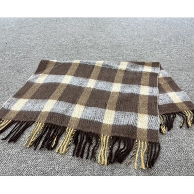 かわいいチェック柄の大判サイズひざ掛け　約70×120cm