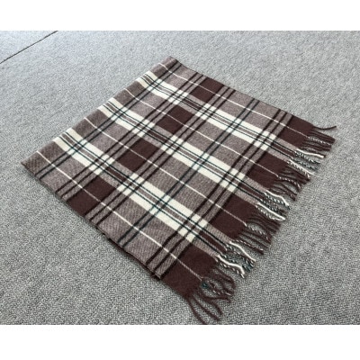 ウール100%　可愛いチェック柄のウールひざ掛け　大判サイズ(70×130cm)　AW-500