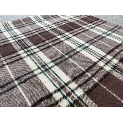 ウール100%　可愛いチェック柄のウールひざ掛け　大判サイズ(70×130cm)　AW-500