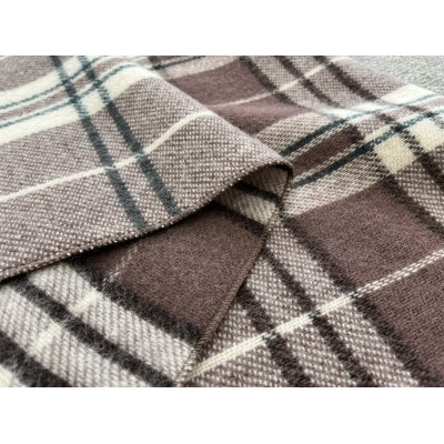 ウール100%　可愛いチェック柄のウールひざ掛け　大判サイズ(70×130cm)　AW-500