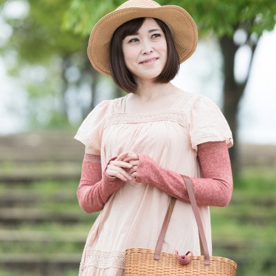 天然の美容繊維　UV対策　絹のさらさらアームカバー　レンガ　H-AM1900