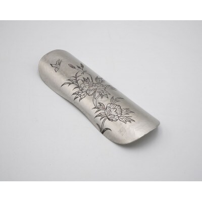 【高岡銅器】銅茶則　牡丹　彫金