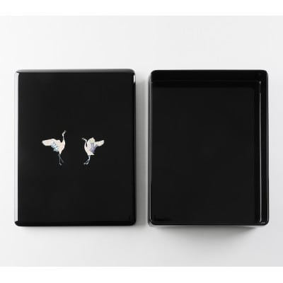 【高岡漆器】A4浅文庫　二羽鶴(貝入)黒