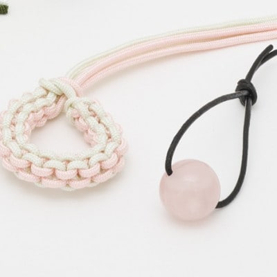 【高岡銅器】オトノスイッチ組紐座付　光彩　ローズクオーツ