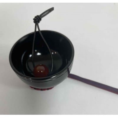 【高岡銅器】オトノスイッチ組紐座付　漆黒　カーネリアン