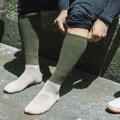 【日本製】漁師も認めた和紙靴下(ペスカリー)着圧ハイソックス丈　カラシ×グレー　25-27cm