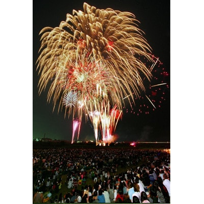 北日本新聞納涼花火高岡会場　特別観覧席