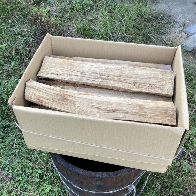 岡山県産、ナラの乾燥薪　10kg