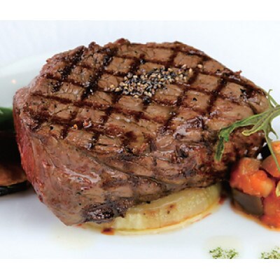 あか牛極上ヒレステーキセット(あか牛ヒレステーキ150g×2 あか牛のたれ200ml付)(津奈木町)