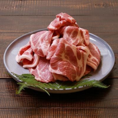やわらかで肉厚 越後もち豚肩ロース 焼肉用1.1kg