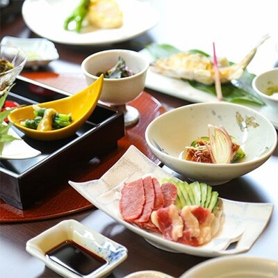 【杖立温泉】旅館かねいし ペア宿泊券(セミスイート和洋室・1泊2食付き)