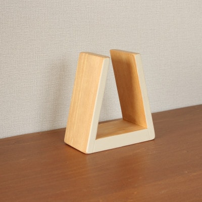 三角のブックスタンド ナチュラルカラー×ホワイト【申込後に製作いたします】