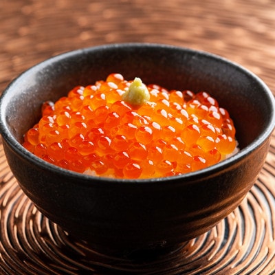 北海道オホーツク産　鮭いくら特製醤油漬け　合計600g(100g×6パック)