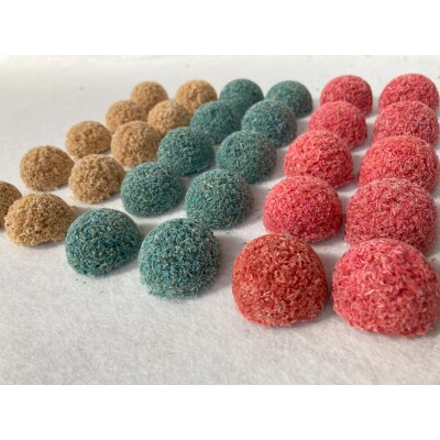 信州産焚き付け用薪　カラフルでコロコロした着火剤付き(6個入)　薪約3キロ×2箱